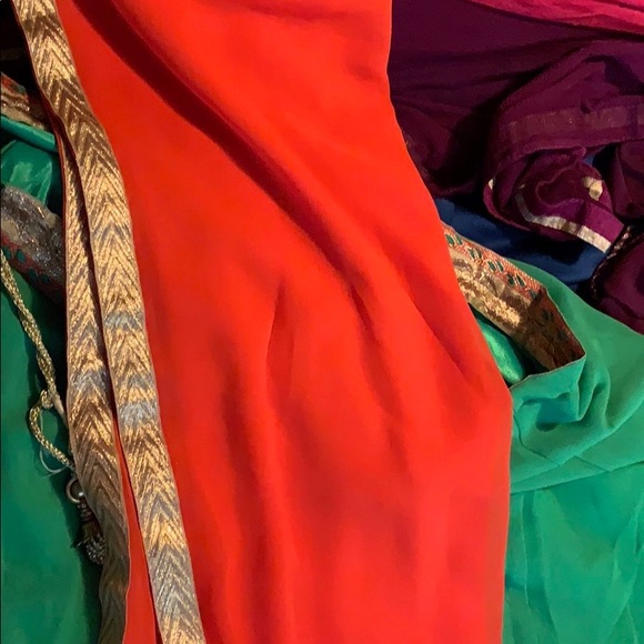 Beautiful Lehenga worn a couple time - Picture 5 of 7